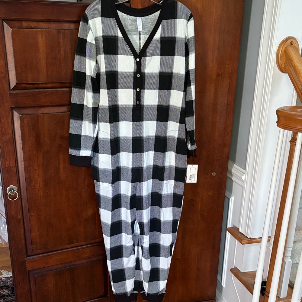 NWT Stars Above Buffalo Check Onesie